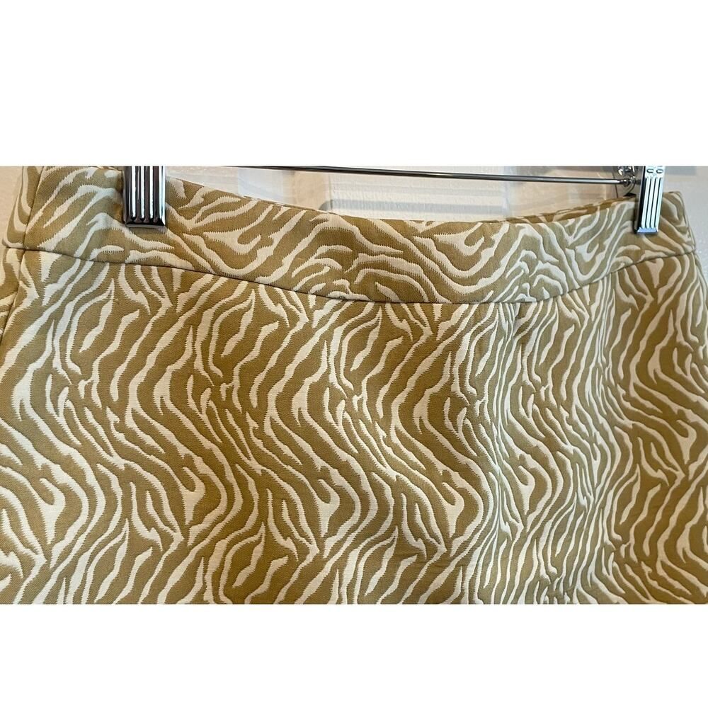 Banana Republic Zebra Print Jacquard Pencil Skirt Size 4 - Picture 3 of 8